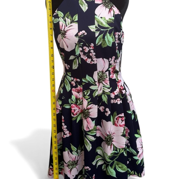 Vince Camuto Floral Fit & Flare Dress Size 8 – Navy Pink Flower Print, A-Line, - Picture 7 of 9
